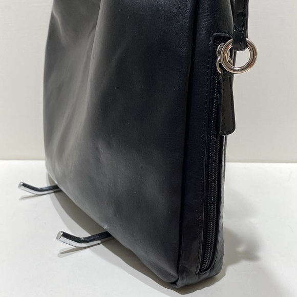 ILI New York Black Leather Drawstring Tote - Picture 4 of 16